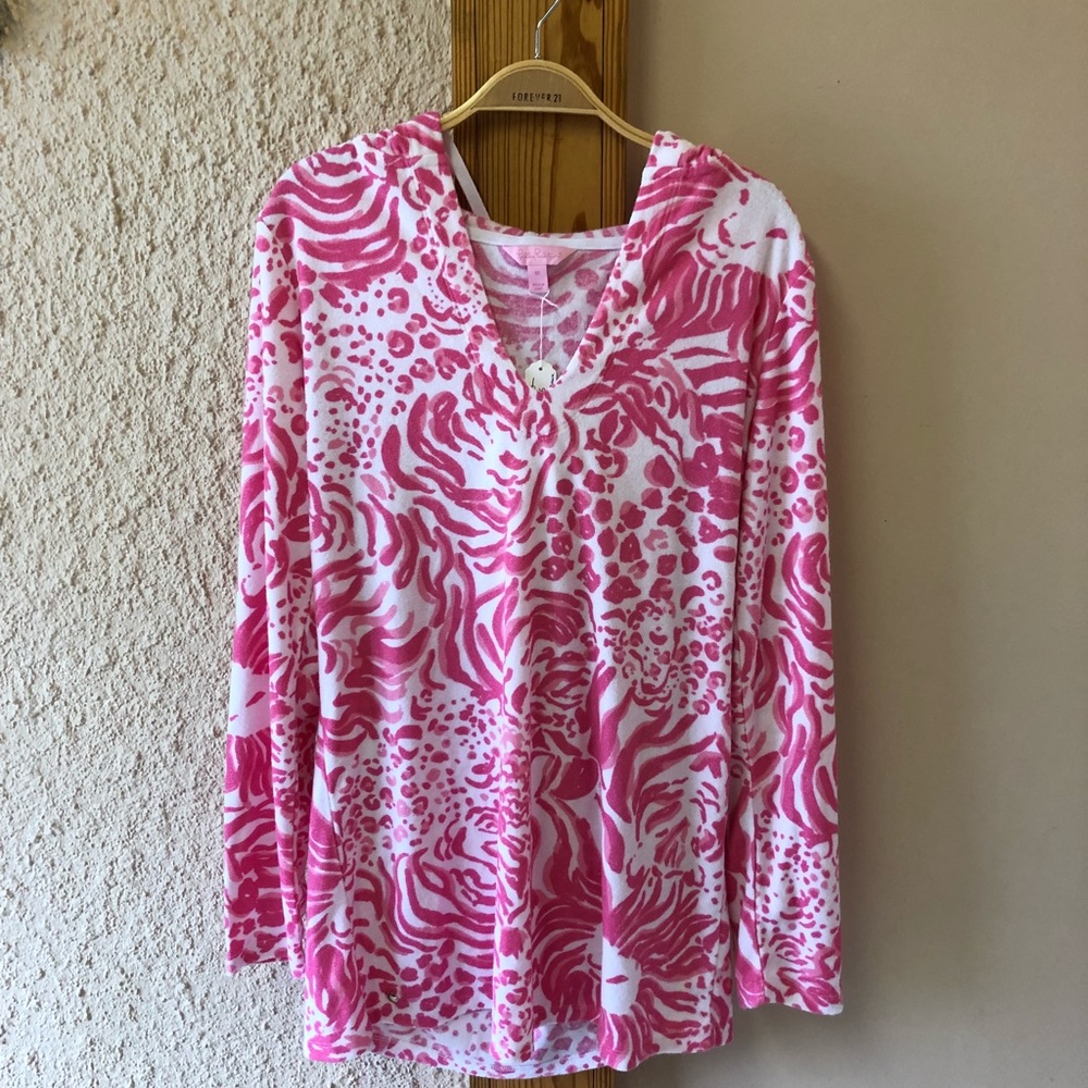 Lilly Pulitzer pullover size M